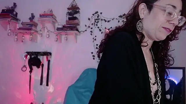 Snapshot of Eve_Blue77 chatting on 12, 10, 2025 Eve Blue77 online show from 12, 10, 2025