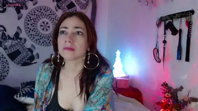 Snapshot of Eve_Blue77 chatting on 20, 12, 2025 Eve Blue77 online show from 20, 12, 2025