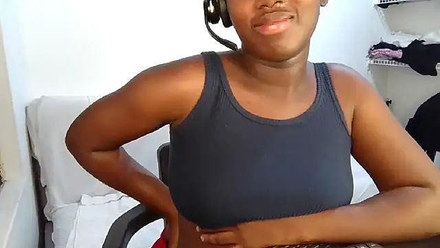 Snapshot of Ashaichious chatting on 14, 2, 2025 Ashaichious online show from 14, 2, 2025