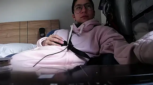 Snapshot of adrogynous_pandora chatting on 27, 1, 2025 adrogynous pandora online show from 27, 1, 2025