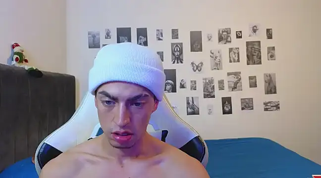 Snapshot of perlman_gigolo2 chatting on 16, 12, 2024 perlman gigolo2 online show from 16, 12, 2024