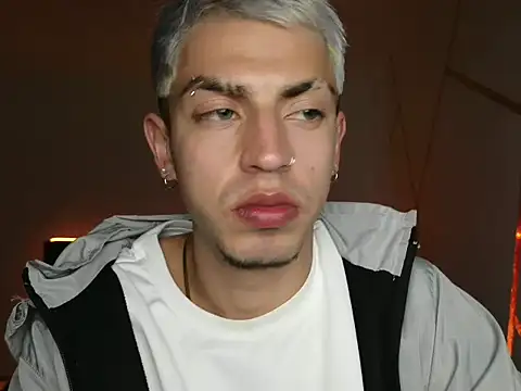 Snapshot of perlman_gigolo2 chatting on 7, 10, 2025 perlman gigolo2 online show from 7, 10, 2025