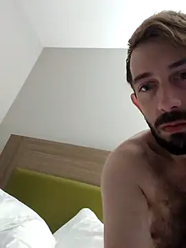 Snapshot of afTerparTycloudz chatting on 16, 10, 2025 afTerparTycloudz online show from 16, 10, 2025