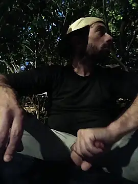 Snapshot of afTerparTycloudz chatting on 8, 11, 2025 afTerparTycloudz online show from 8, 11, 2025