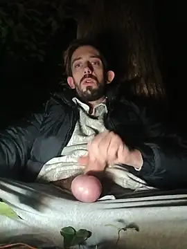 Snapshot of afTerparTycloudz chatting on 21, 12, 2025 afTerparTycloudz online show from 21, 12, 2025