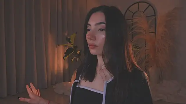 AmyArmstrong online show from 25, 9, 2025