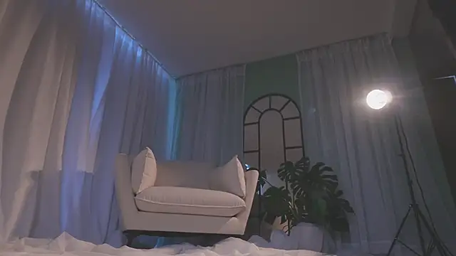 AmyArmstrong online show from 21, 2, 2026