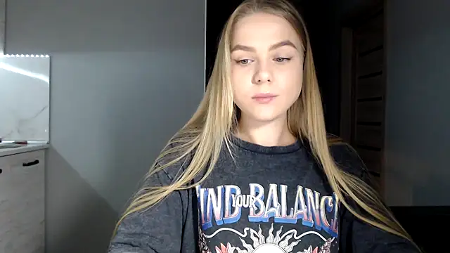 Snapshot of Sunbeam_ chatting on 6, 10, 2025 Sunbeam online show from 6, 10, 2025