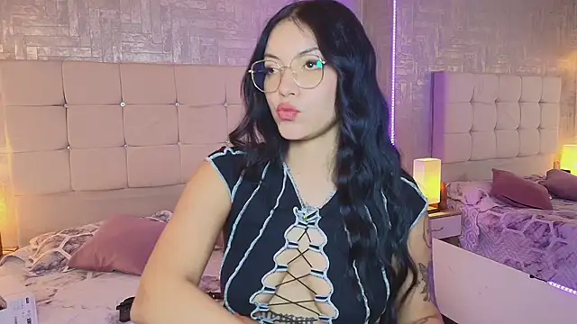 Baby Venuss online show from 22, 2, 2025