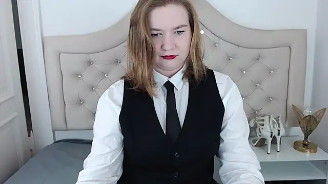 LaraDream online show from 8, 12, 2024