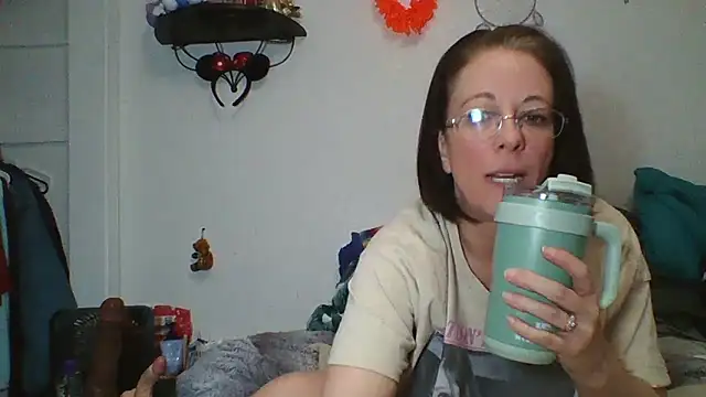 PartyPawgGirl420 online show from 2, 3, 2025