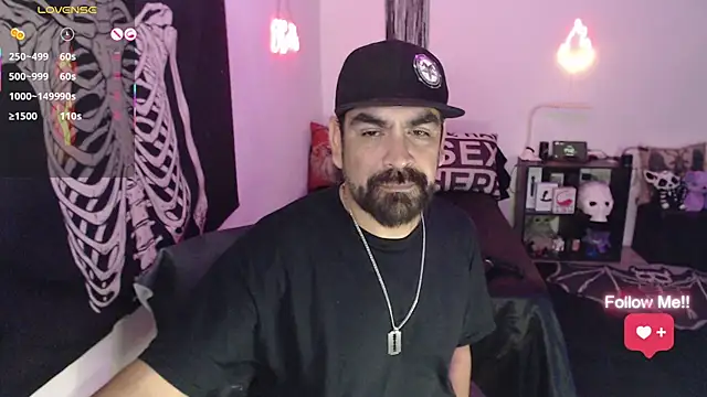 soyelcarlitos  online show from 8, 5, 2026