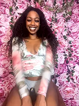 Snapshot of mismialove chatting on 10, 9, 2025 mismialove online show from 10, 9, 2025