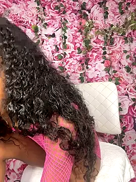 Snapshot of mismialove chatting on 27, 9, 2025 mismialove online show from 27, 9, 2025