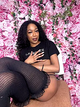 Snapshot of mismialove chatting on 29, 9, 2025 mismialove online show from 29, 9, 2025