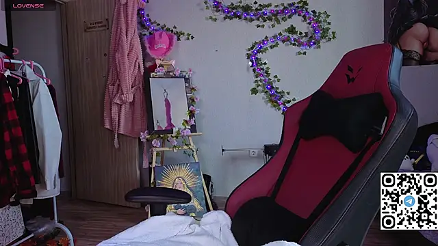 Silvia Santorskii online show from 12, 3, 2026