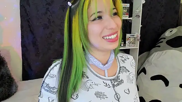 Laughing Naty online show from 18, 2, 2025