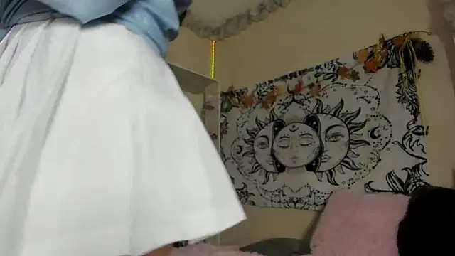 Laughing Naty online show from 25, 9, 2025