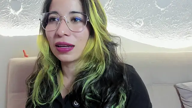 Laughing Naty online show from 23, 10, 2025