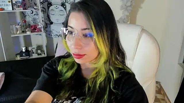 Laughing Naty online show from 24, 10, 2025