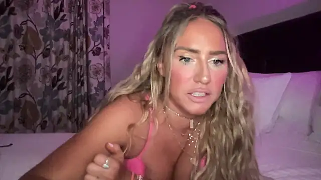 Snapshot of Fitnessbabe69 chatting on 15, 5, 2026 Fitnessbabe69 online show from 15, 5, 2026